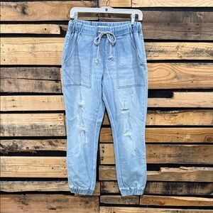 Indigo Thread Elastic Drawstring
Waistband Distressed Cuffed Joggers
Size M